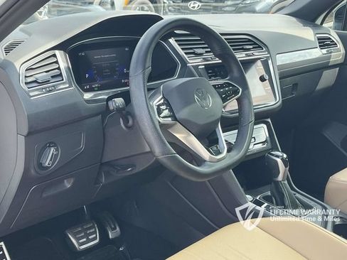 Used 2022 Volkswagen Tiguan SE R-Line FWD image 14