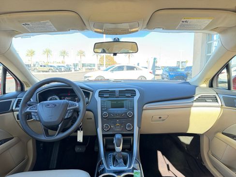 Used 2014 Ford Fusion SE image 20