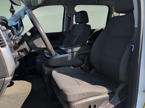 Used 2018 Chevrolet Silverado 1500 LT w/ All Star Edition AWD/4WD image 10