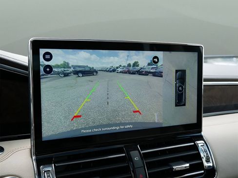 Used 2023 Lincoln Navigator Reserve image 27