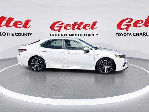 Used 2019 Toyota Camry SE image 9