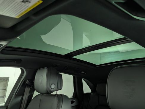 New 2026 Porsche Macan image 31