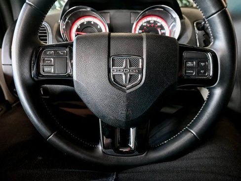 Used 2017 Dodge Grand Caravan SE image 31