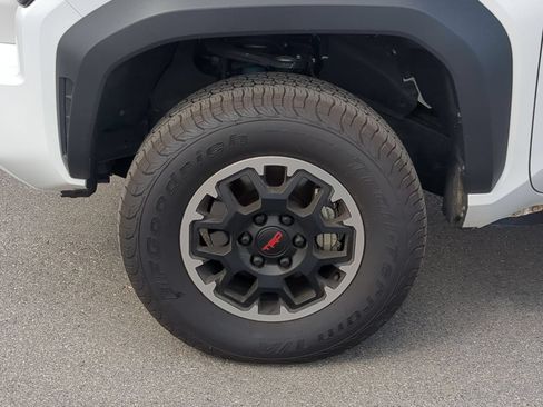 Used 2026 Toyota Tacoma TRD Off-Road AWD/4WD image 10