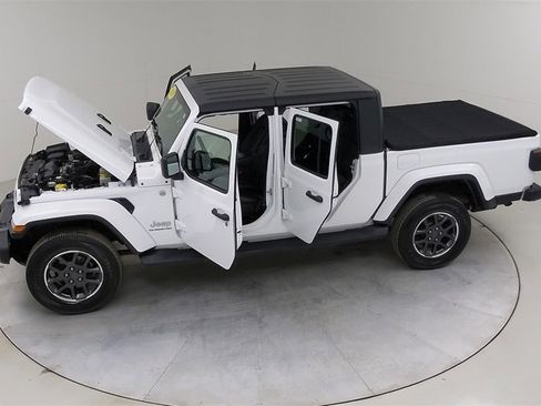 Used 2020 Jeep Gladiator Overland w/ Dual Top Group image 51