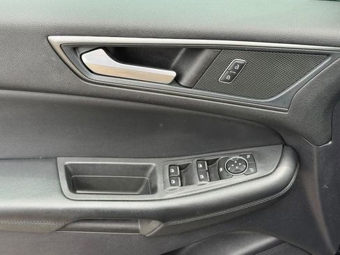 Used 2020 Ford Edge SE w/ Cargo Accessory Package FWD image 15