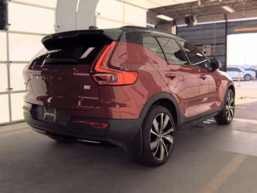 Used 2021 Volvo XC40 P8 Recharge w/ Advanced Package AWD/4WD image 2