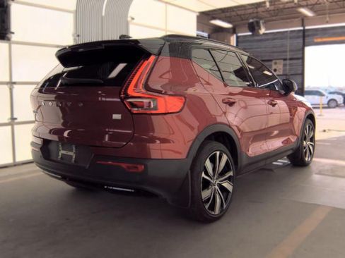 Used 2021 Volvo XC40 P8 Recharge w/ Advanced Package AWD/4WD image 2