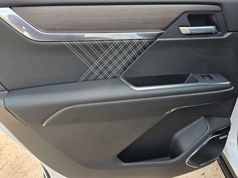 New 2026 GMC Acadia Denali w/ Super Cruise Package image 12