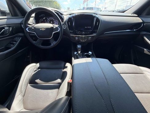 Used 2023 Chevrolet Traverse High Country FWD image 18