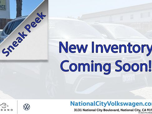 Used 2023 Volkswagen Tiguan SE FWD image 1