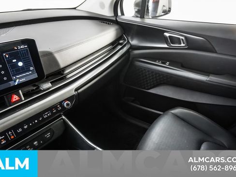 Used 2025 Kia Carnival SX Prestige FWD image 44
