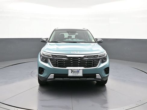 Certified 2025 Kia Seltos S AWD/4WD image 2