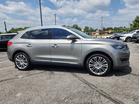 Used 2016 Lincoln MKX Reserve FWD image 3