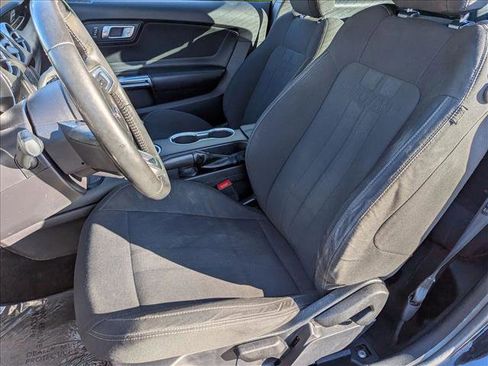 Used 2018 Ford Mustang Coupe image 15