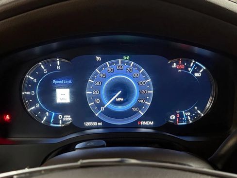 Used 2016 Cadillac Escalade Luxury AWD/4WD image 16