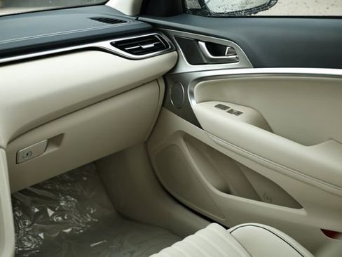 New 2026 Genesis G70 2.5T Prestige image 27