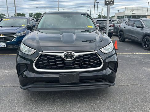 Used 2020 Toyota Highlander L AWD/4WD image 5