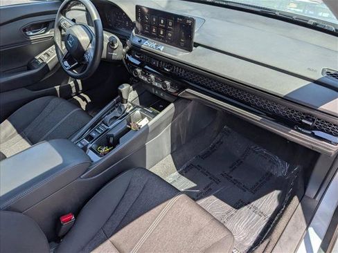 Used 2025 Honda Accord Sport image 21