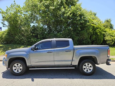 Used 2020 GMC Canyon 2WD Crew Cab image 2