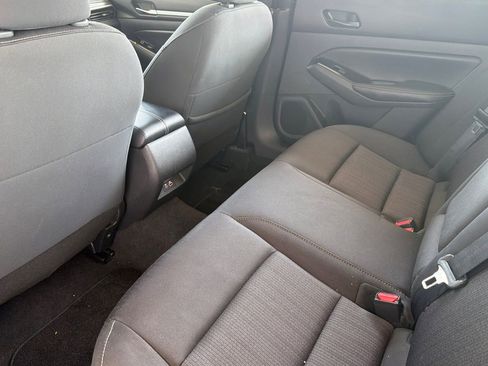 Used 2023 Nissan Altima 2.5 SV FWD image 12