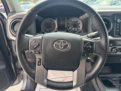 Used 2017 Toyota Tacoma SR5 w/ Tow Package AWD/4WD image 17
