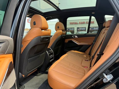 Used 2019 BMW X5 xDrive40i w/ Convenience Package AWD/4WD image 17