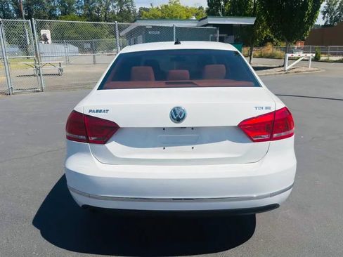 Used 2014 Volkswagen Passat TDI SE FWD image 4