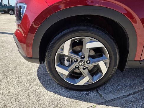 Used 2025 Hyundai Venue SEL FWD image 9