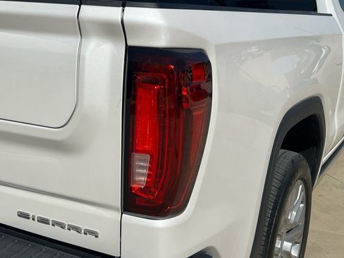 Used 2022 GMC Sierra 1500 Denali w/ Denali Premium Package image 14