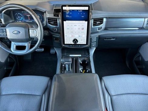 Used 2025 Ford F150 Lightning Lariat image 5