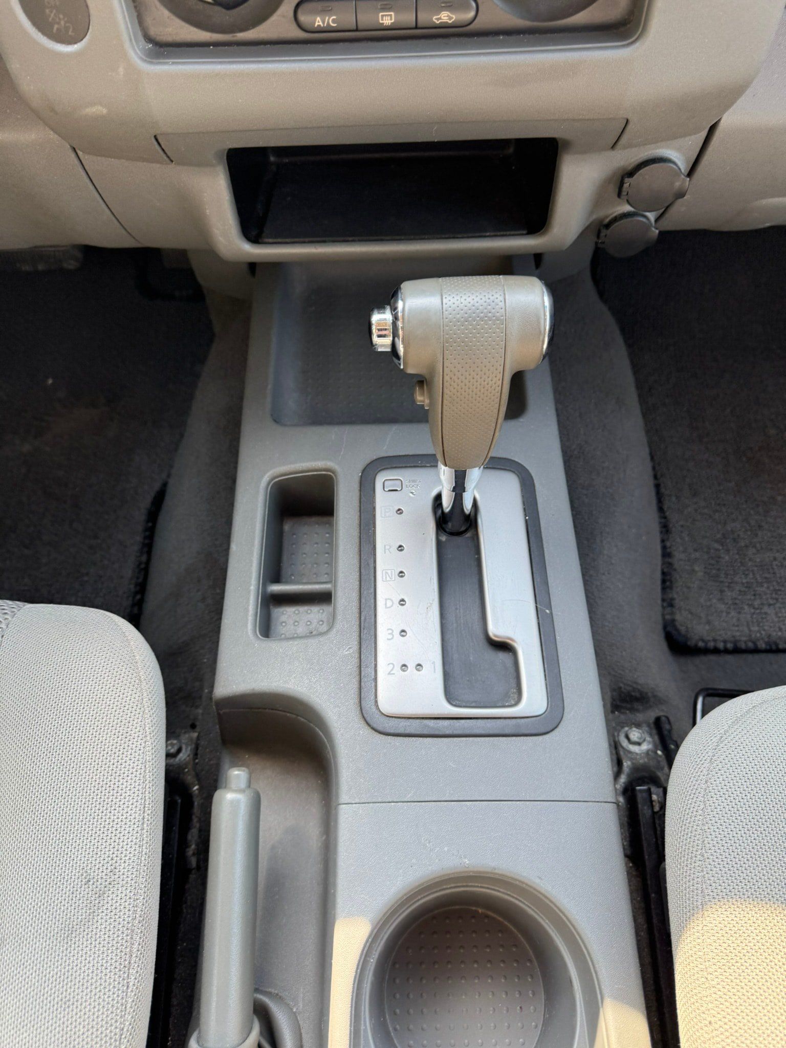 Used 2006 Nissan Frontier SE w/ (P01) Power Pkg RWD image 15