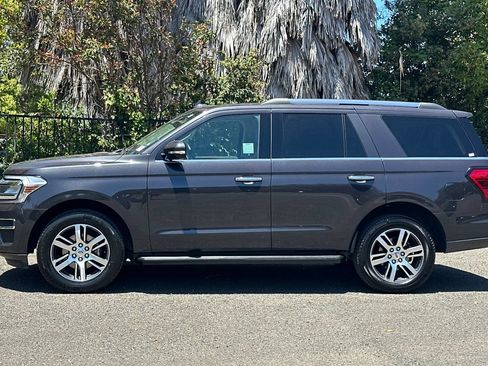 Used 2024 Ford Expedition Limited RWD image 6