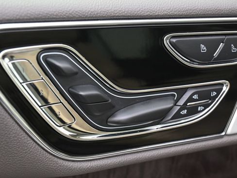Used 2022 Lincoln Navigator Reserve AWD/4WD image 14