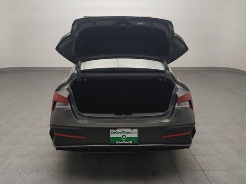 Used 2024 Hyundai Elantra SE FWD image 29