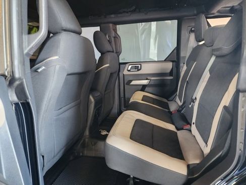 Used 2022 Ford Bronco Wildtrak image 12