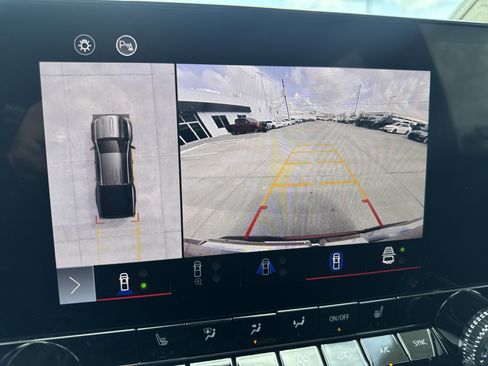 Used 2023 GMC Canyon Elevation w/ Elevation Premium Package image 19