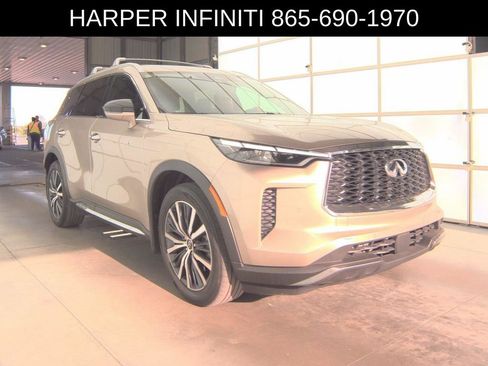Used 2025 INFINITI QX60 Sensory w/ Vision Package AWD/4WD image 4