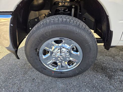 New 2026 RAM 2500 Tradesman w/ Chrome Appearance Group AWD/4WD image 26