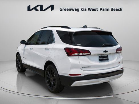 Used 2023 Chevrolet Equinox RS w/ RS Leather Package FWD image 5
