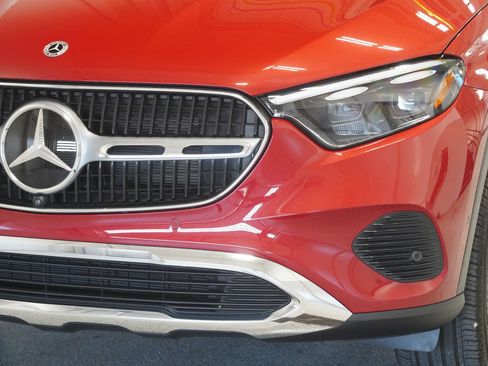 Used 2024 Mercedes-Benz GLC 300 4MATIC image 6