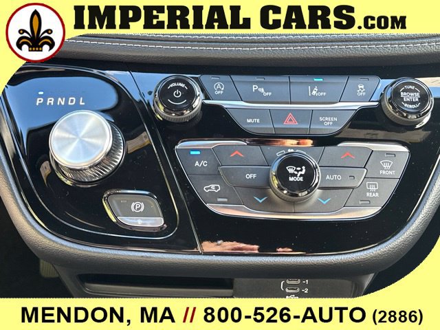 New 2027 Chrysler Pacifica Select FWD image 28