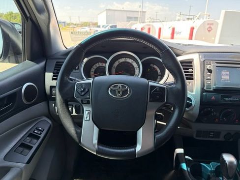 Used 2015 Toyota Tacoma 4x4 Double Cab w/ TRD Sport Package image 28