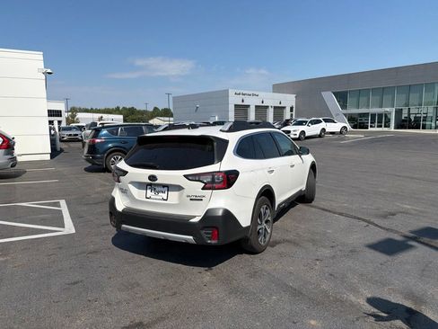Used 2021 Subaru Outback Touring w/ Popular Package #2 AWD/4WD image 4