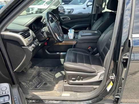Used 2019 GMC Yukon XL Denali w/ Denali Ultimate Package AWD/4WD image 3