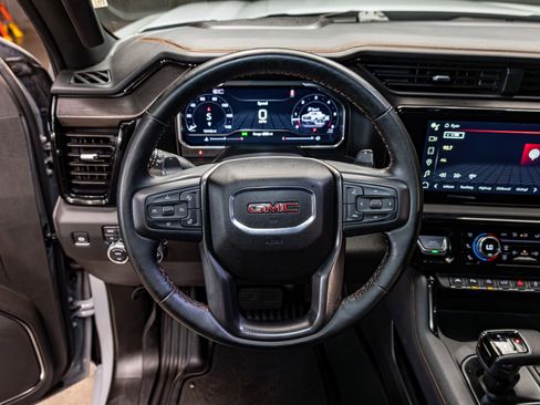 Used 2024 GMC Sierra 1500 AT4 w/ Technology Package image 15