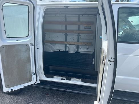 Used 2012 Ford E-250 and Econoline 250 w/ PWR Group RWD image 22