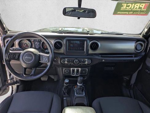 Used 2019 Jeep Wrangler Sport S image 18