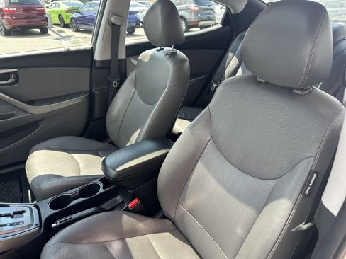 Used 2013 Hyundai Elantra Limited FWD image 18