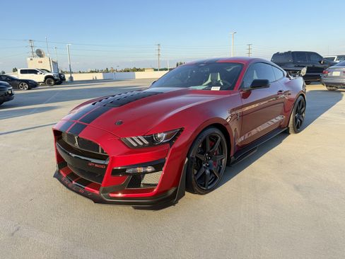 Used 2021 Ford Mustang Shelby GT500 w/ Carbon Fiber Track Pack image 1